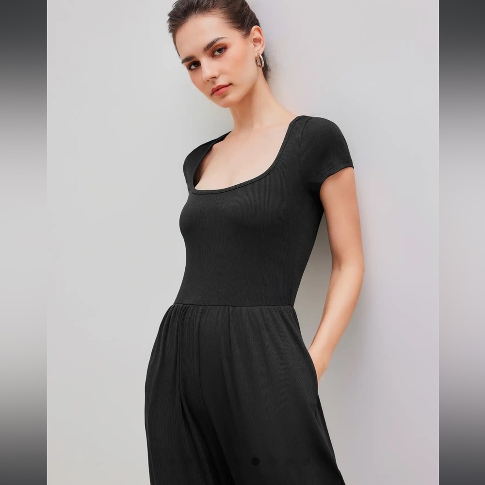 CIDER SCOOP NECK SHORT SLEEVE WIDE LEG RIBBED JUMPSUIT SZ M BLACK W/ POCKETS - Picture 9 of 11